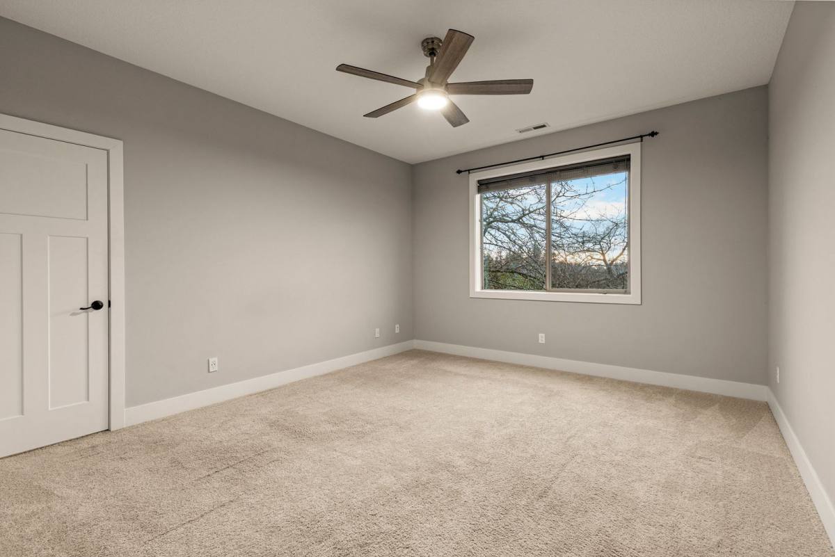 Townhouse for rent at 7898 SW Capitol Hill Rd, Portland, OR 97219