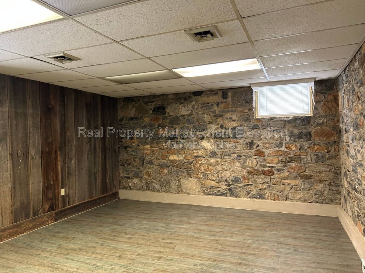 Apartment for rent at 523 S Cameron St #1, Winchester, VA 22601