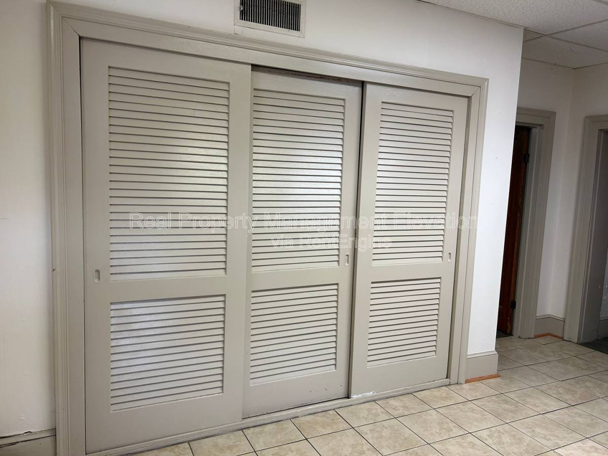 Apartment for rent at 523 S Cameron St #1, Winchester, VA 22601