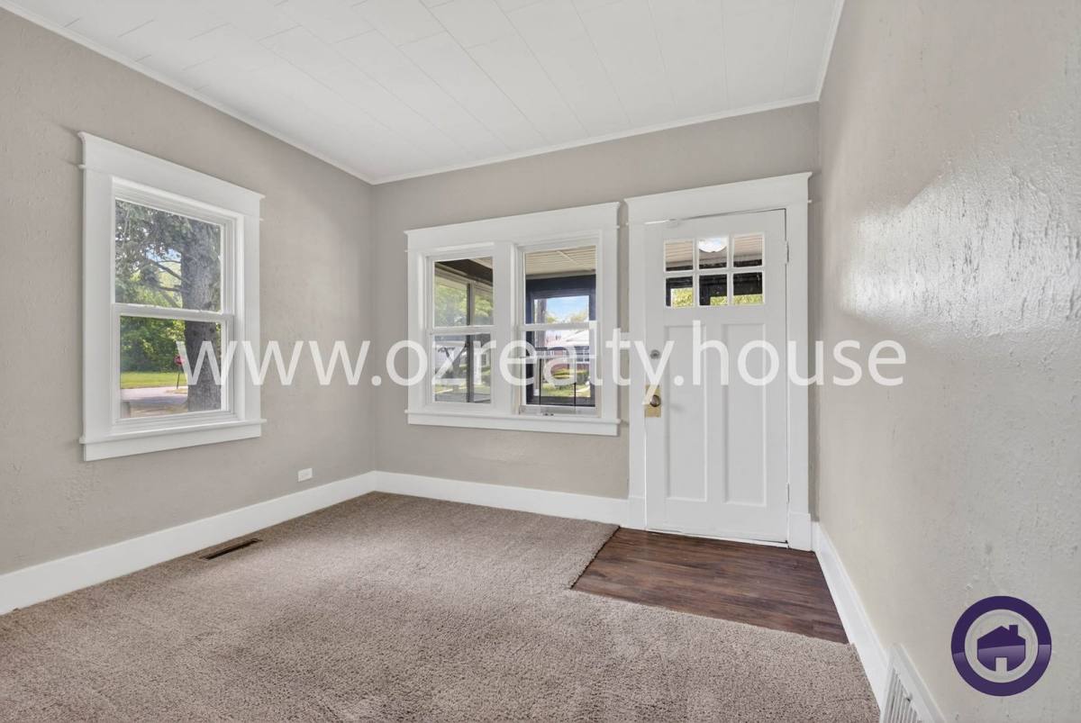 House for rent at 614 Woodstock Ave, Toledo, OH 43607