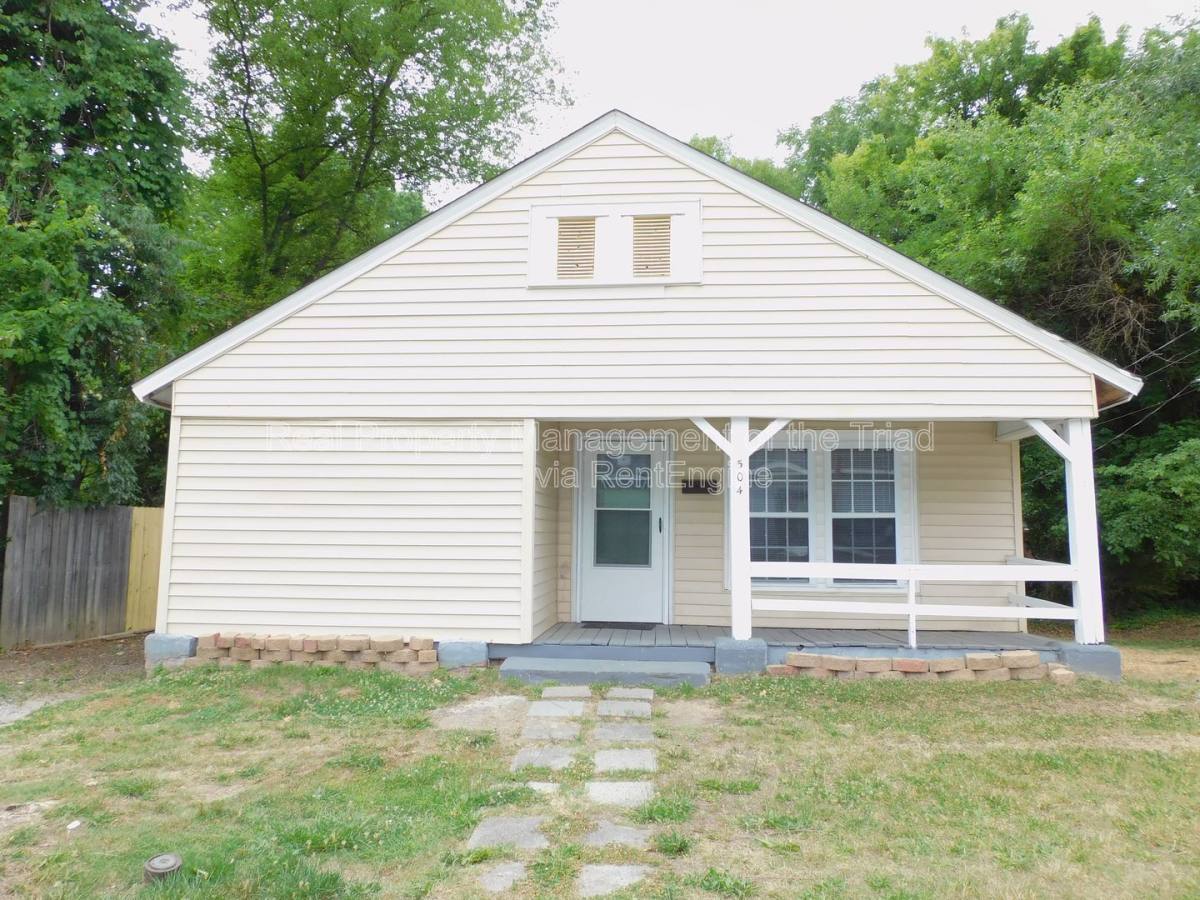 House for rent at 504 Oxford St, Greensboro, NC 27406