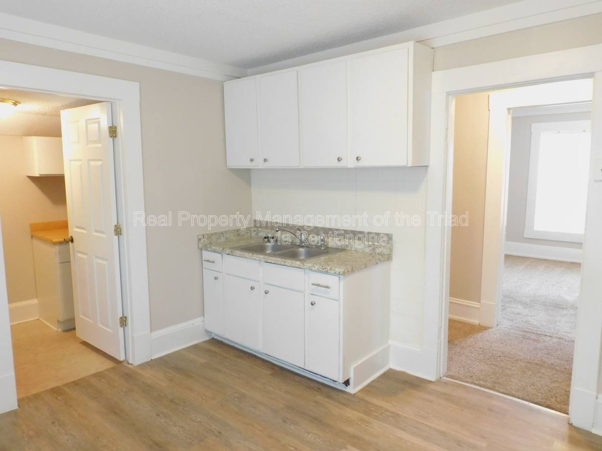 House for rent at 504 Oxford St, Greensboro, NC 27406