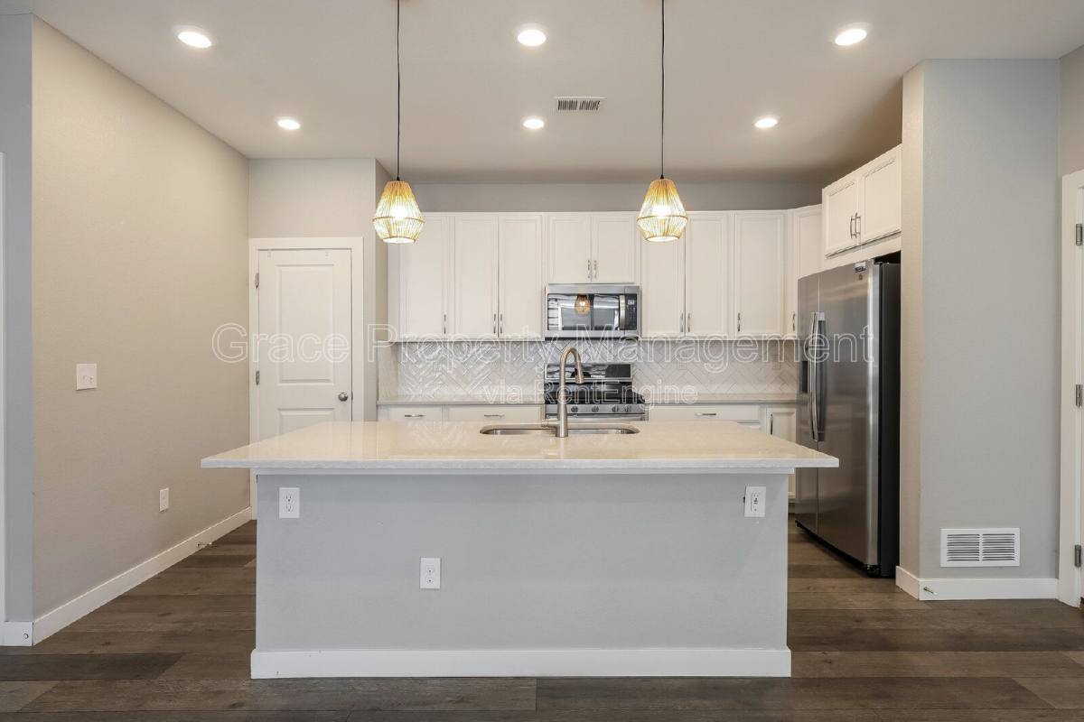 Townhouse for rent at 7584 S Winnipeg Court, Aurora, CO 80016