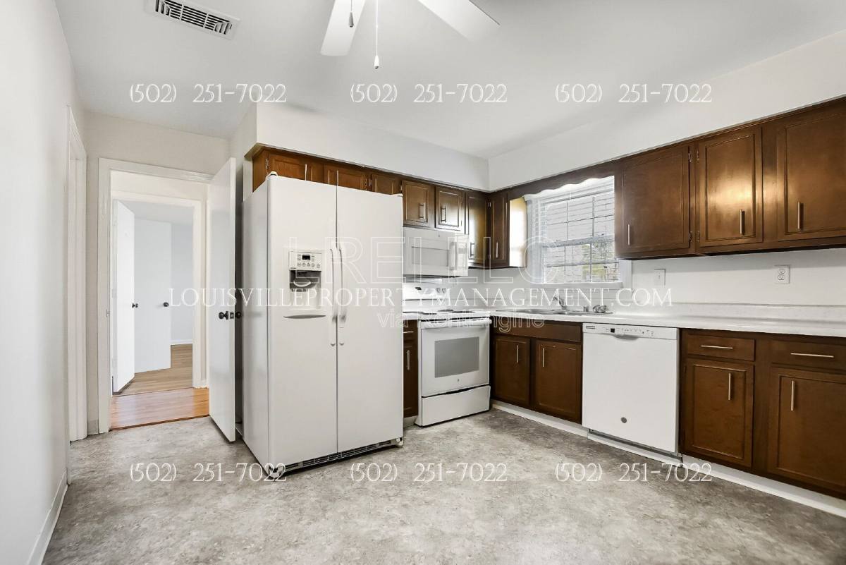 Condo for rent at 255 Salisbury Square, Louisville, KY 40207