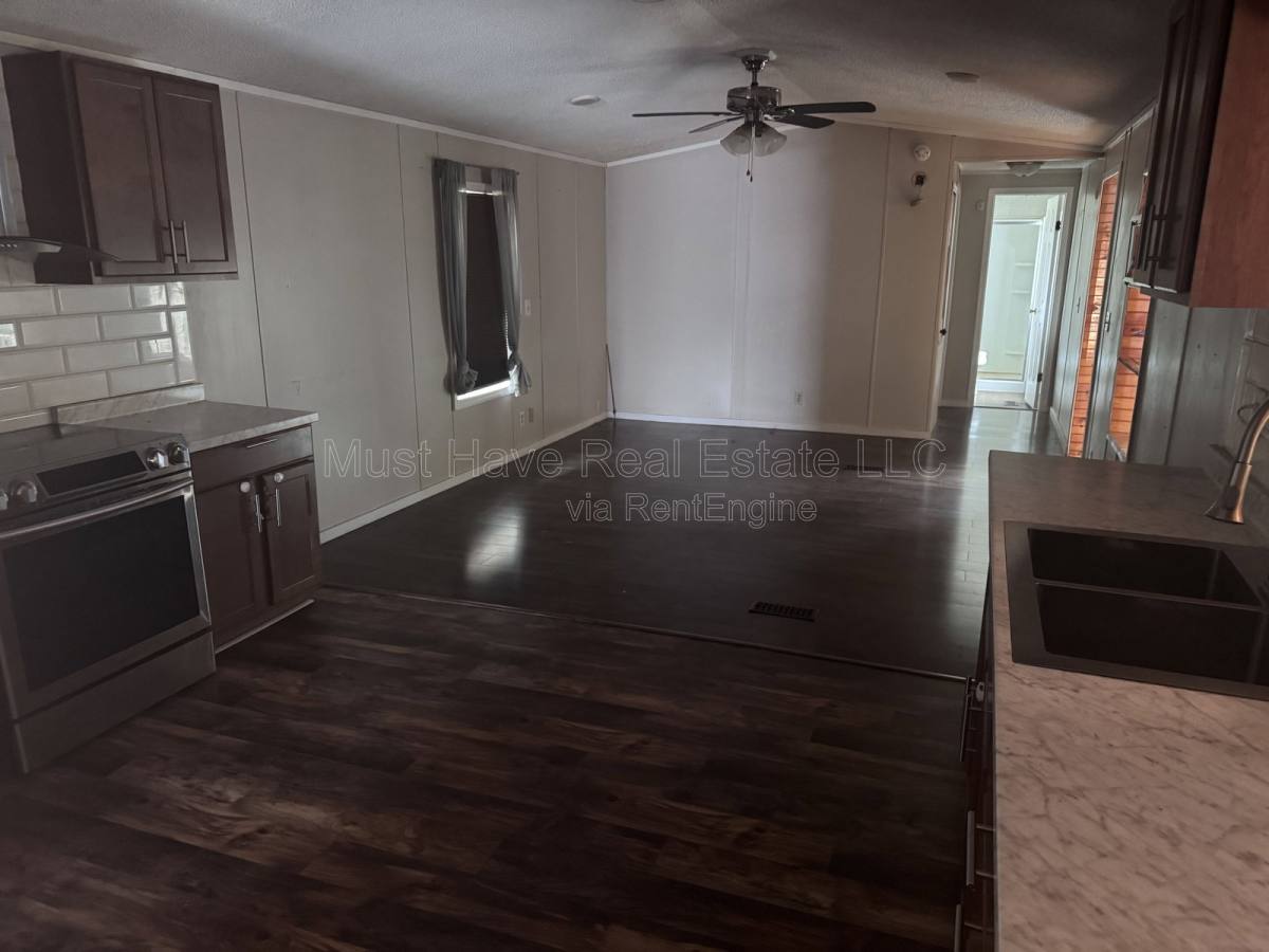 Apartment for rent at 4148 Smokey Creek Rd #C, Lenoir, NC 28645
