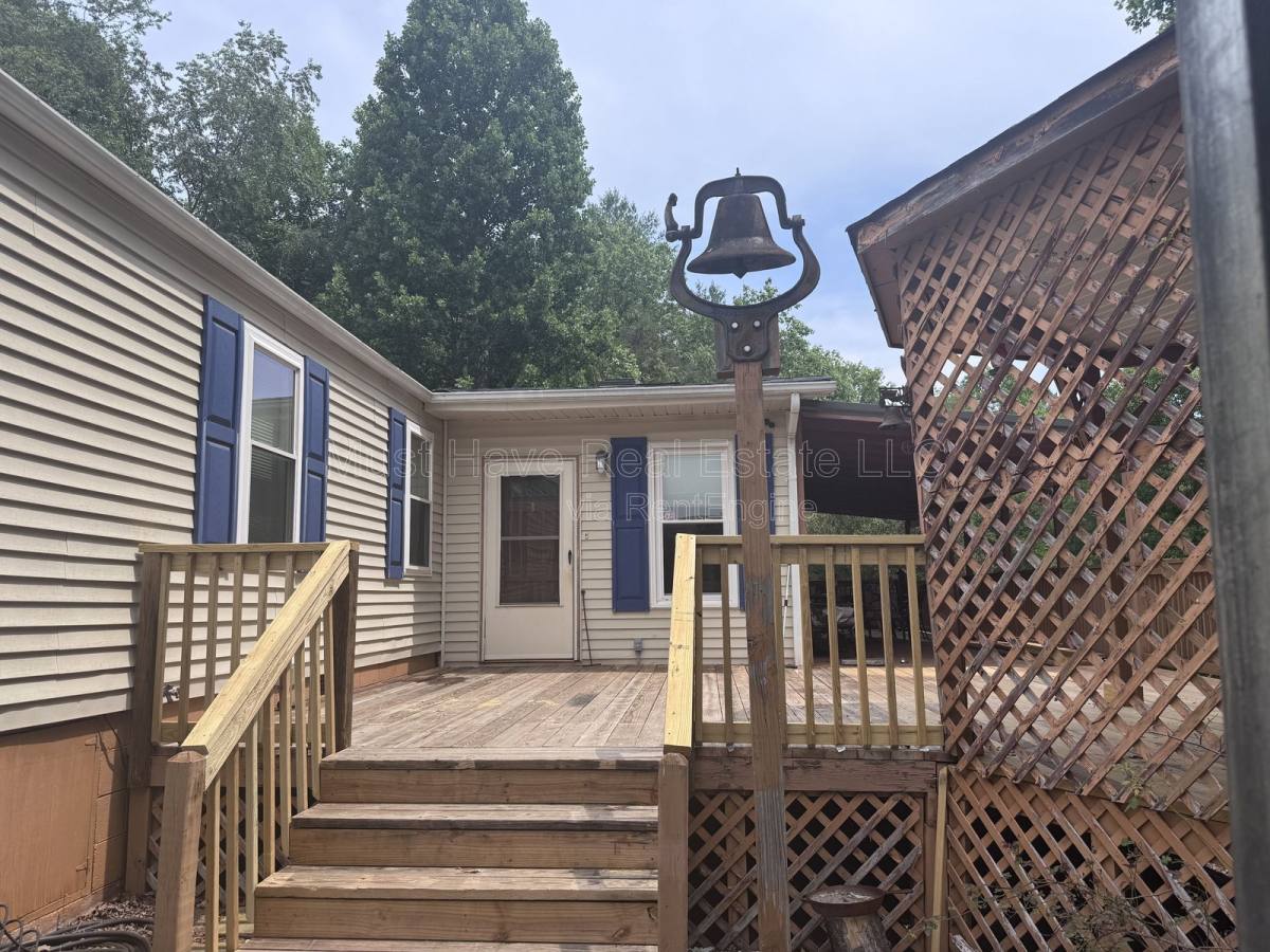 Apartment for rent at 4148 Smokey Creek Rd #C, Lenoir, NC 28645