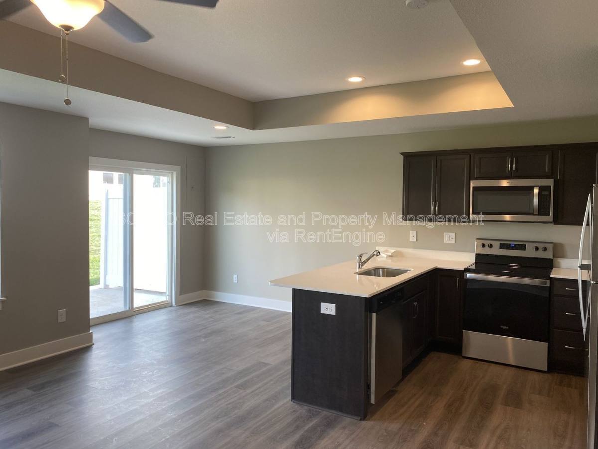 Townhouse for rent at 336 N 4th Terrace, Louisburg, KS 66053