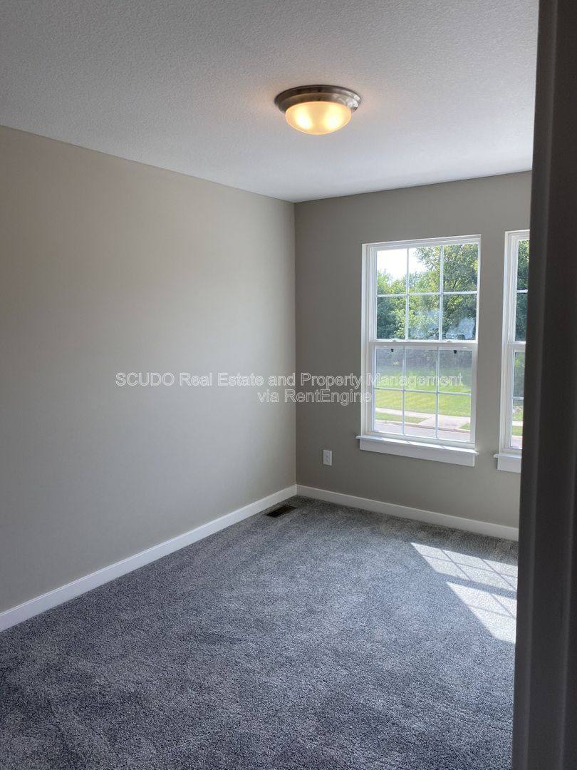 Townhouse for rent at 336 N 4th Terrace, Louisburg, KS 66053