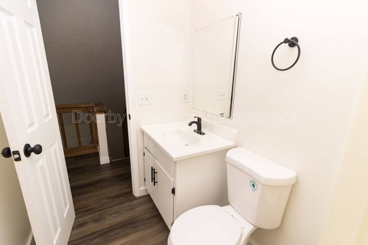 Apartment for rent at 1118 McBrien Rd #B, Chattanooga, TN 37412