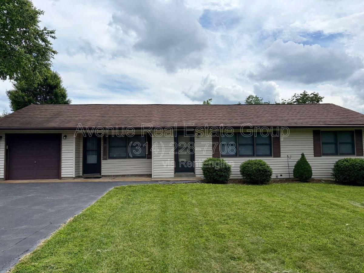 House for rent at 608 Connie Lane, Ballwin, MO 63021