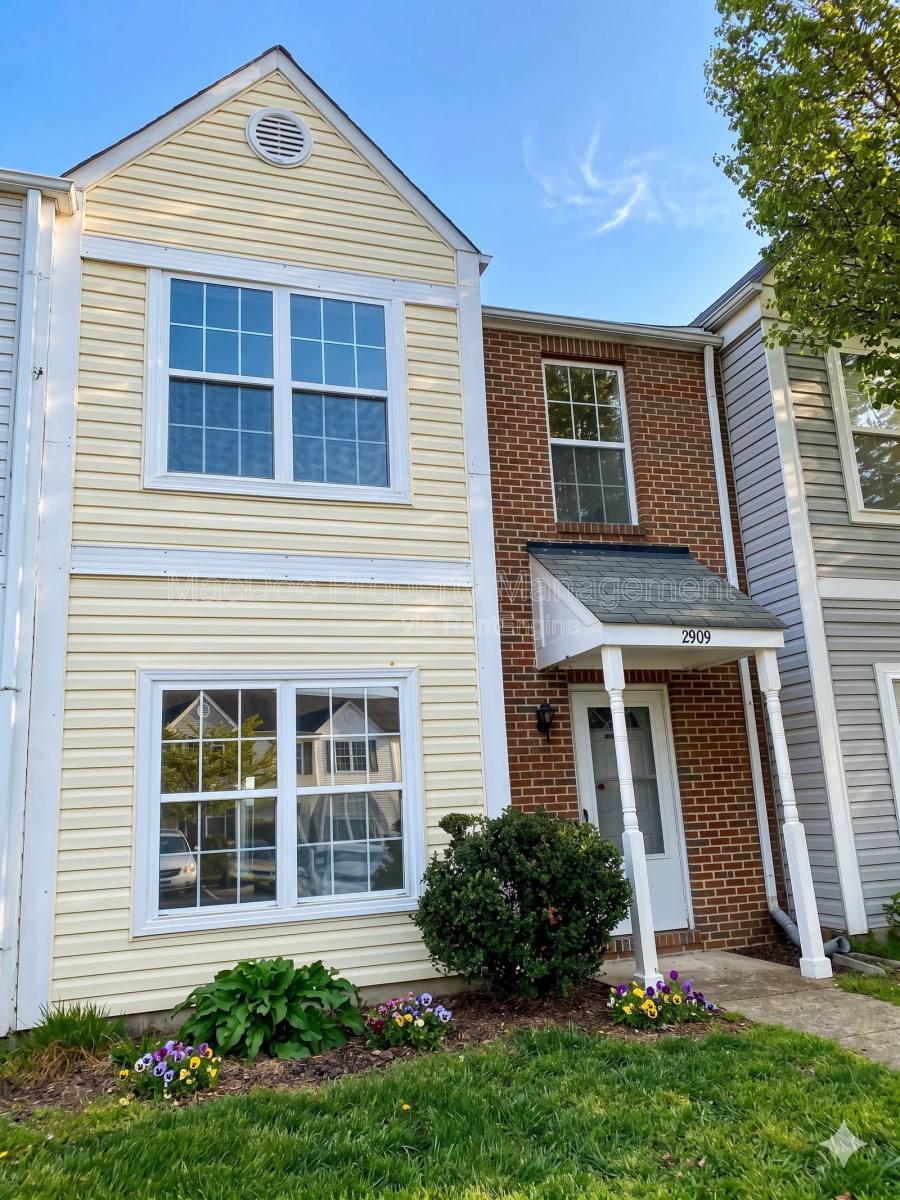 Townhouse for rent at 2909 Broyhill Court, Fredericksburg, VA 22408