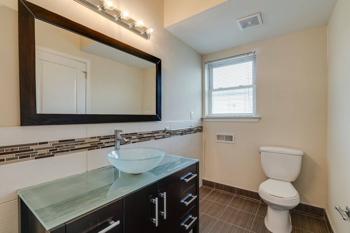 Apartment for rent at 917 S 18th St #B, Philadelphia, PA 19146