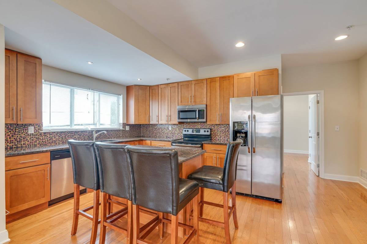 Apartment for rent at 917 S 18th St #B, Philadelphia, PA 19146