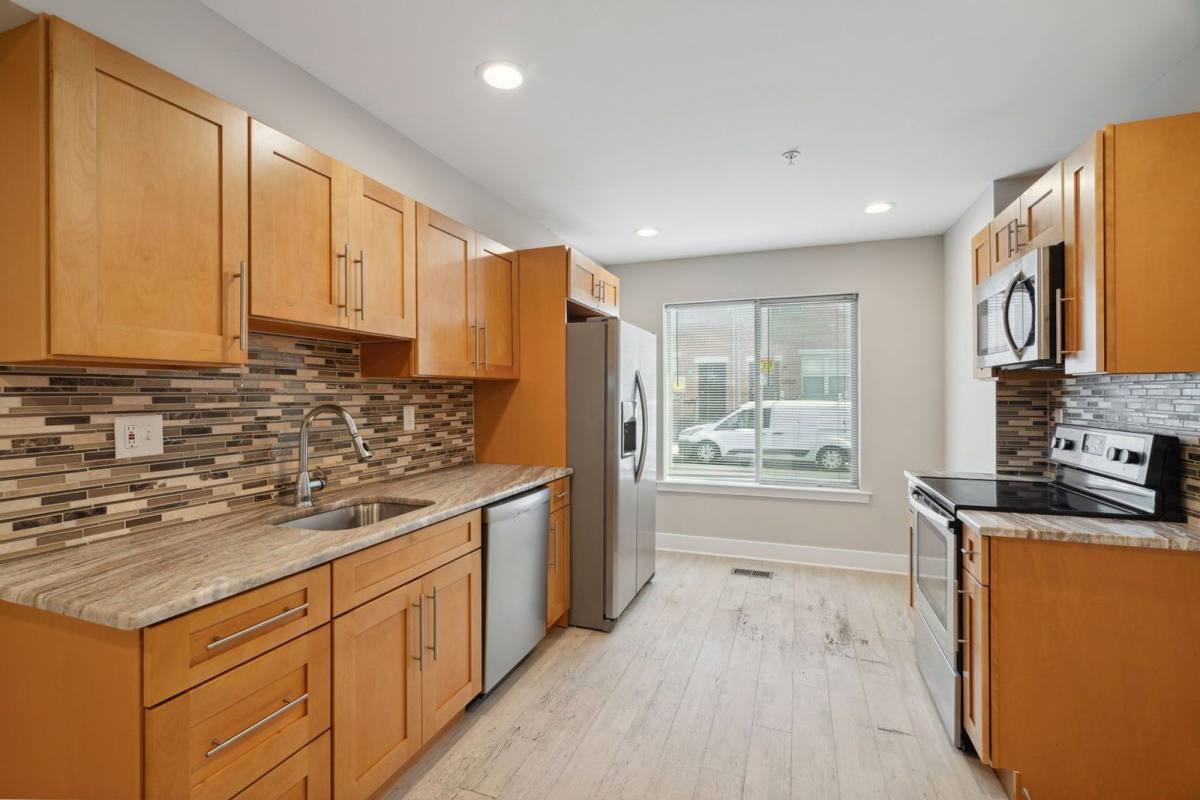 Apartment for rent at 2522 Federal St #1, Philadelphia, PA 19146