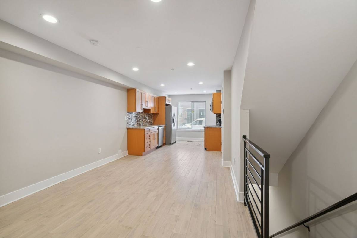 Apartment for rent at 2522 Federal St #1, Philadelphia, PA 19146