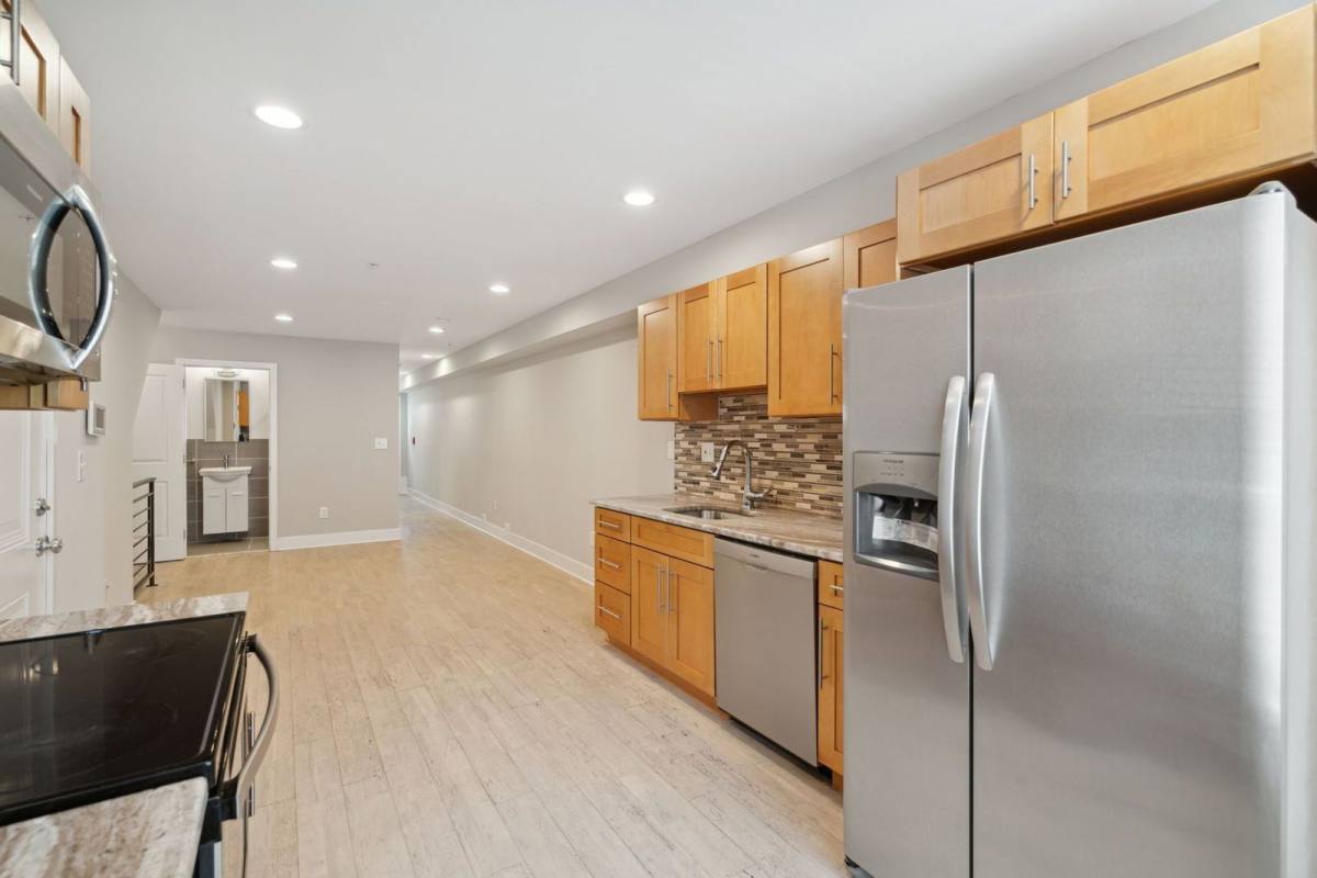 Apartment for rent at 2522 Federal St #1, Philadelphia, PA 19146
