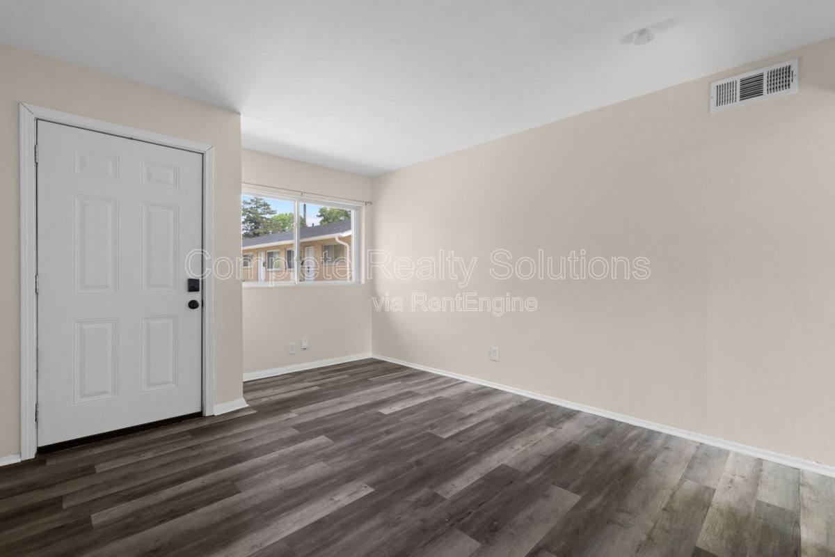 Apartment for rent at 2323 Woodson Rd #I, Saint Louis, MO 63114