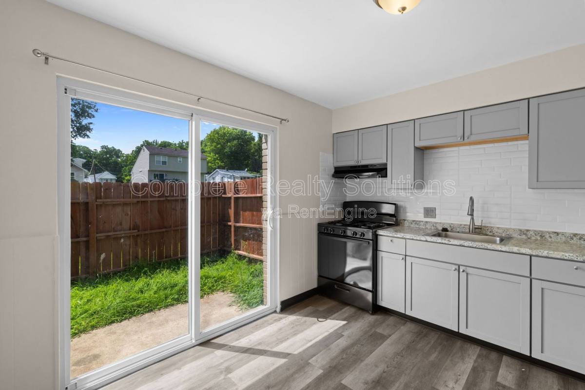 Apartment for rent at 2323 Woodson Rd #I, Saint Louis, MO 63114