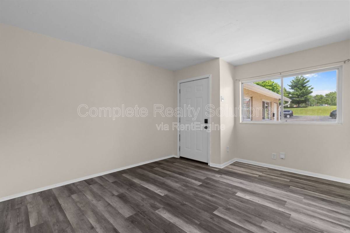Apartment for rent at 2323 Woodson Rd #I, Saint Louis, MO 63114