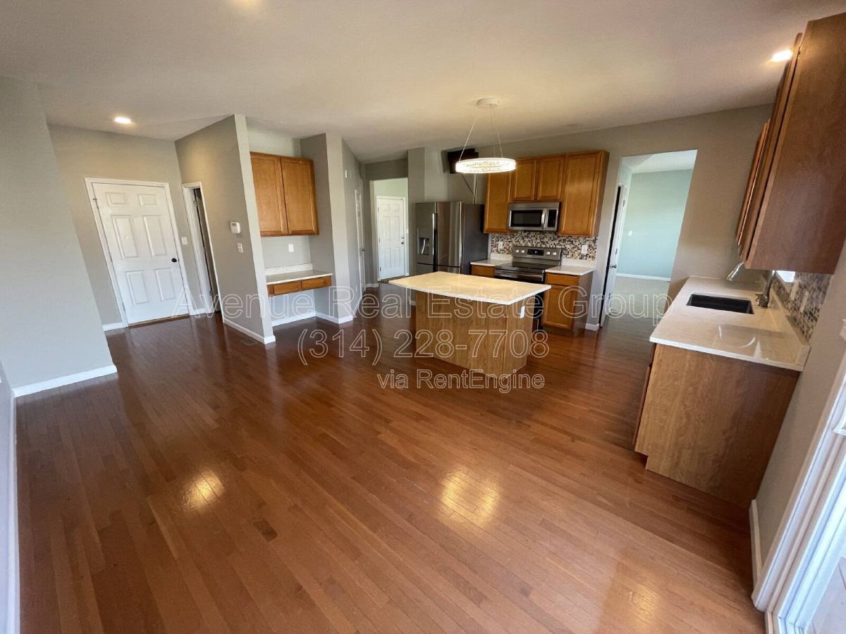 House for rent at 5533 Emerald Place Dr, Saint Charles, MO 63304