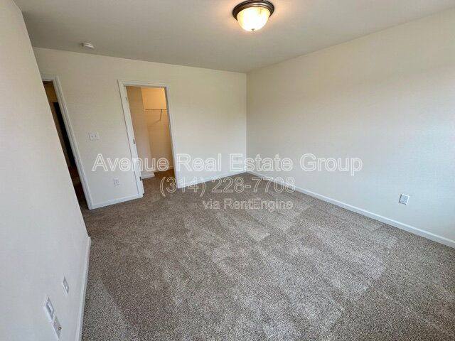 House for rent at 5587 Walden Ridge Dr, Saint Louis, MO 63128