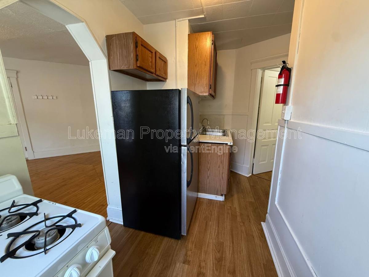 Apartment for rent at 301 Douglas Ave #3, Kalamazoo, MI 49007