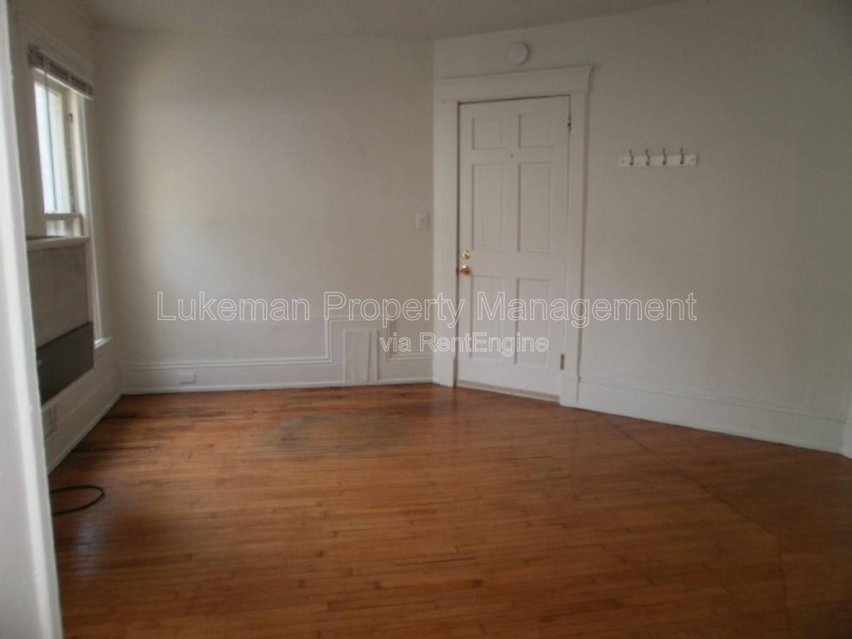 Apartment for rent at 301 Douglas Ave #3, Kalamazoo, MI 49007