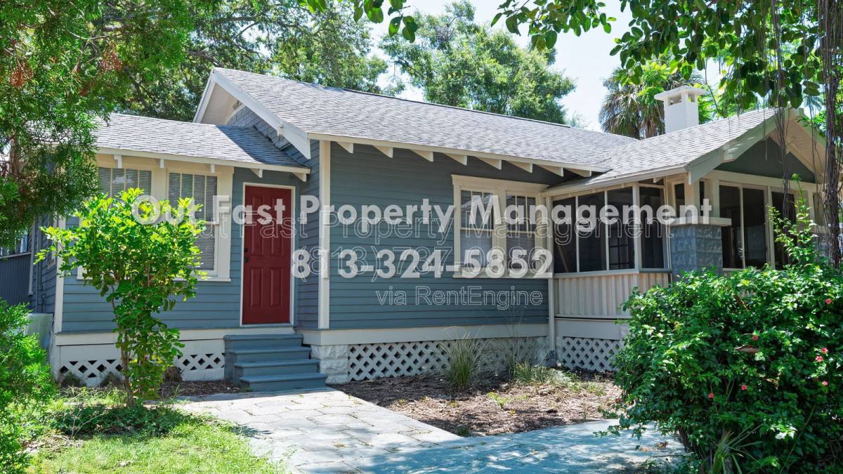 House for rent at 801 7th St N, Saint Petersburg, FL 33701