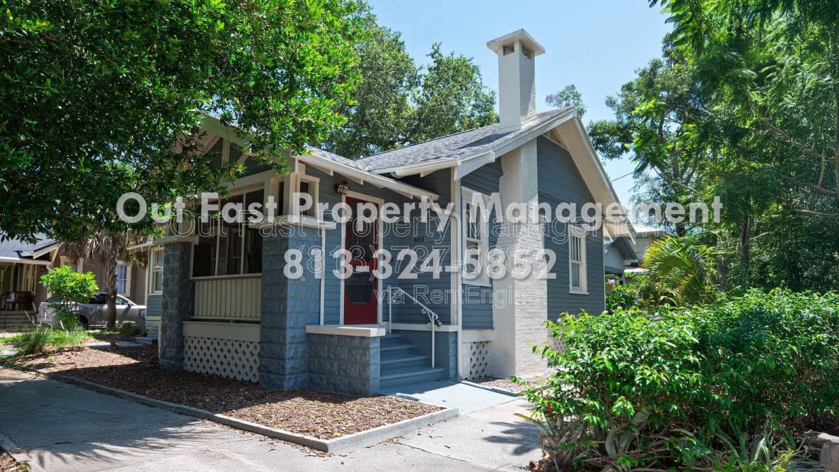 House for rent at 801 7th St N, Saint Petersburg, FL 33701