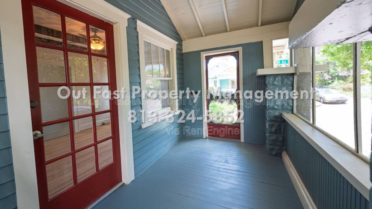 House for rent at 801 7th St N, Saint Petersburg, FL 33701