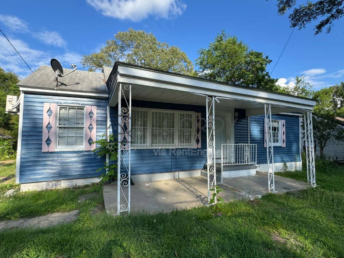 House for rent at 1816 Kenmore Dr, Jackson, MS 39209