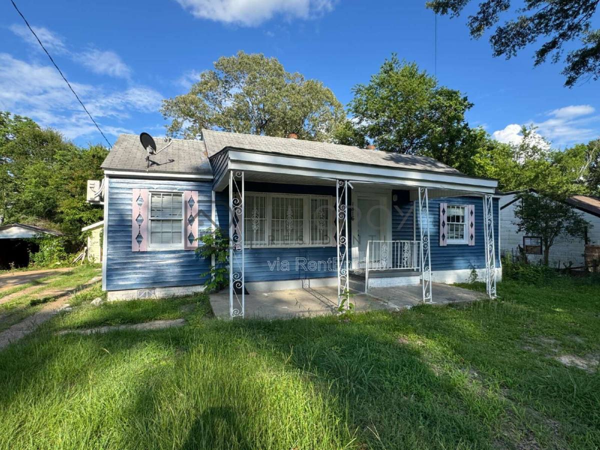 House for rent at 1816 Kenmore Dr, Jackson, MS 39209