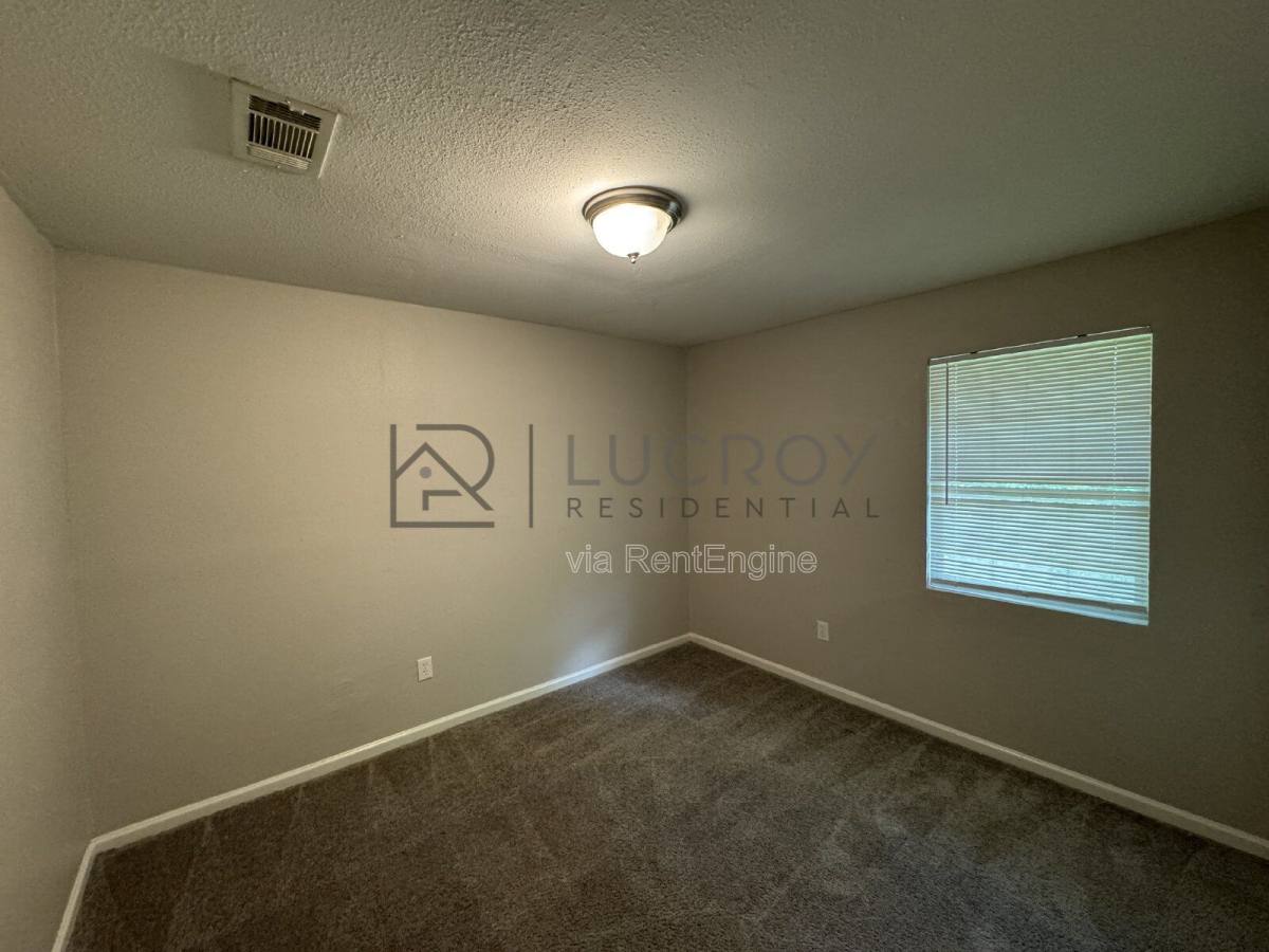 House for rent at 227 Lawrence Rd, Jackson, MS 39206