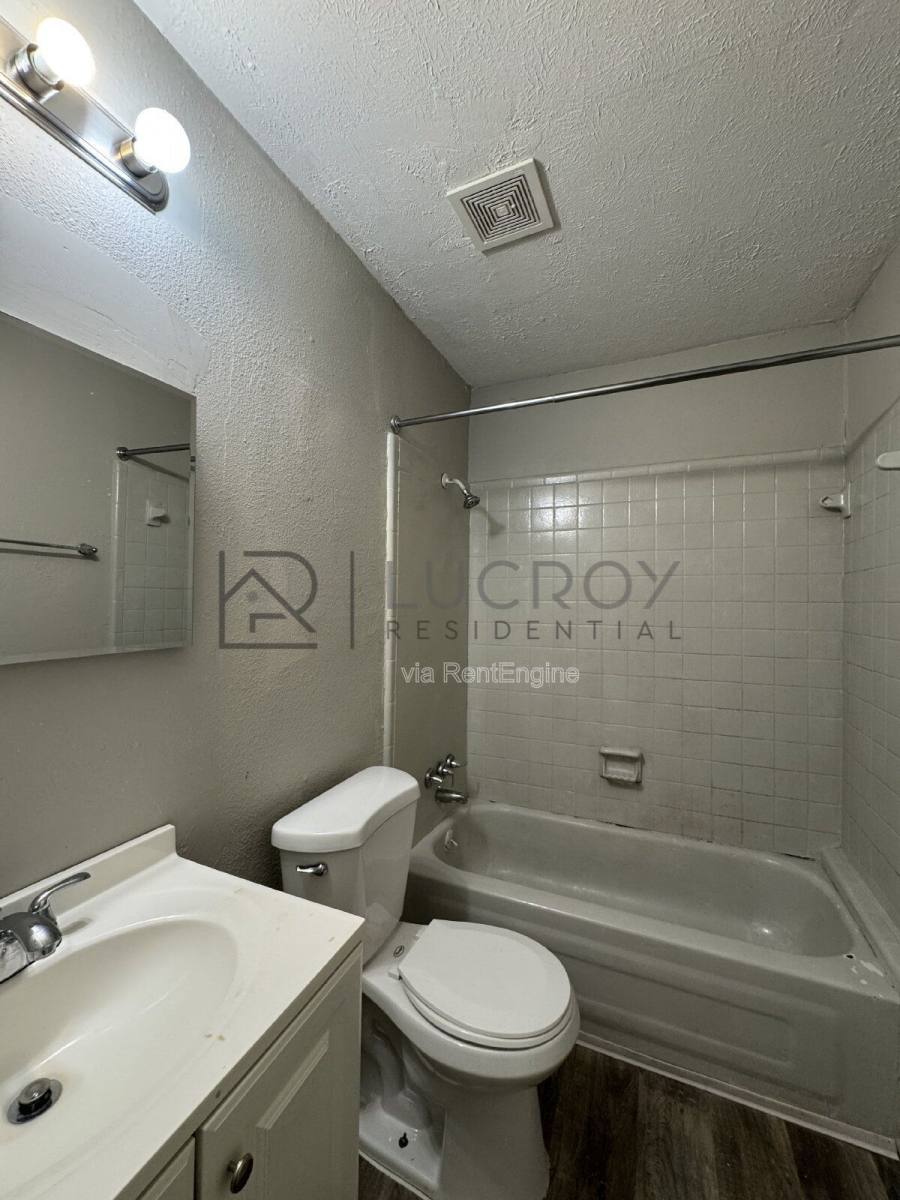 House for rent at 227 Lawrence Rd, Jackson, MS 39206