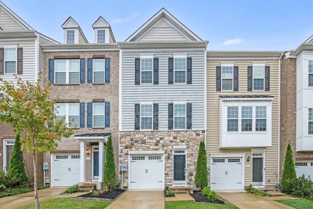 Townhouse for rent at 8605 Sweet Rose Court, Upper Marlboro, MD 20772