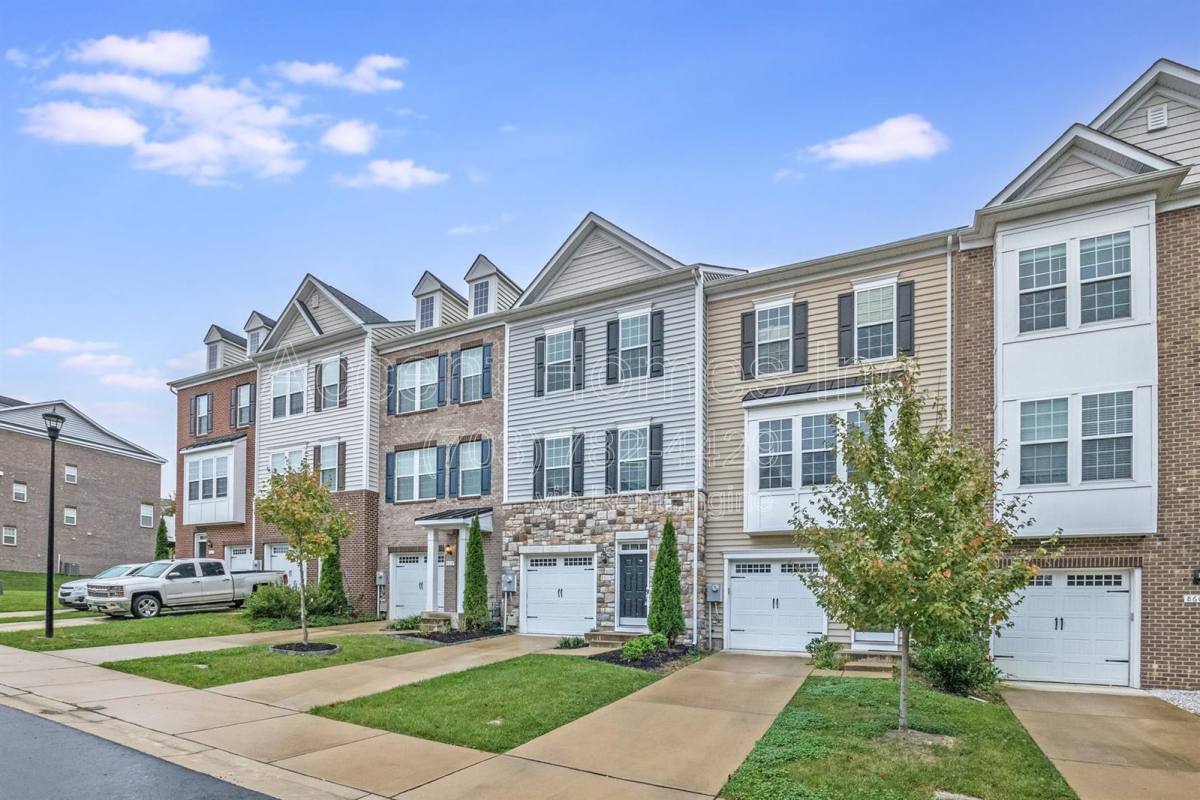 Townhouse for rent at 8605 Sweet Rose Court, Upper Marlboro, MD 20772