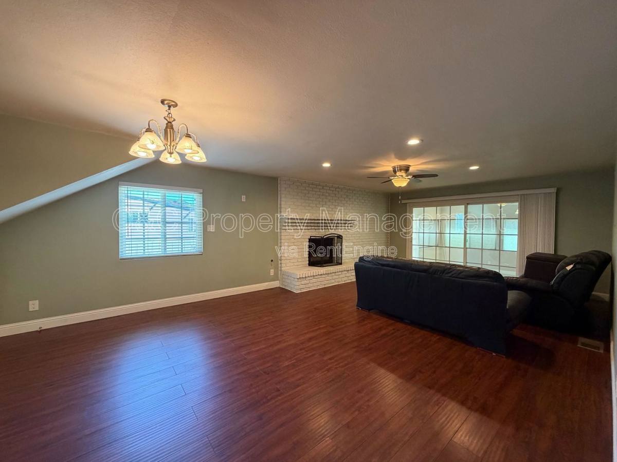 House for rent at 4981 Dassco Court, San Diego, CA 92102
