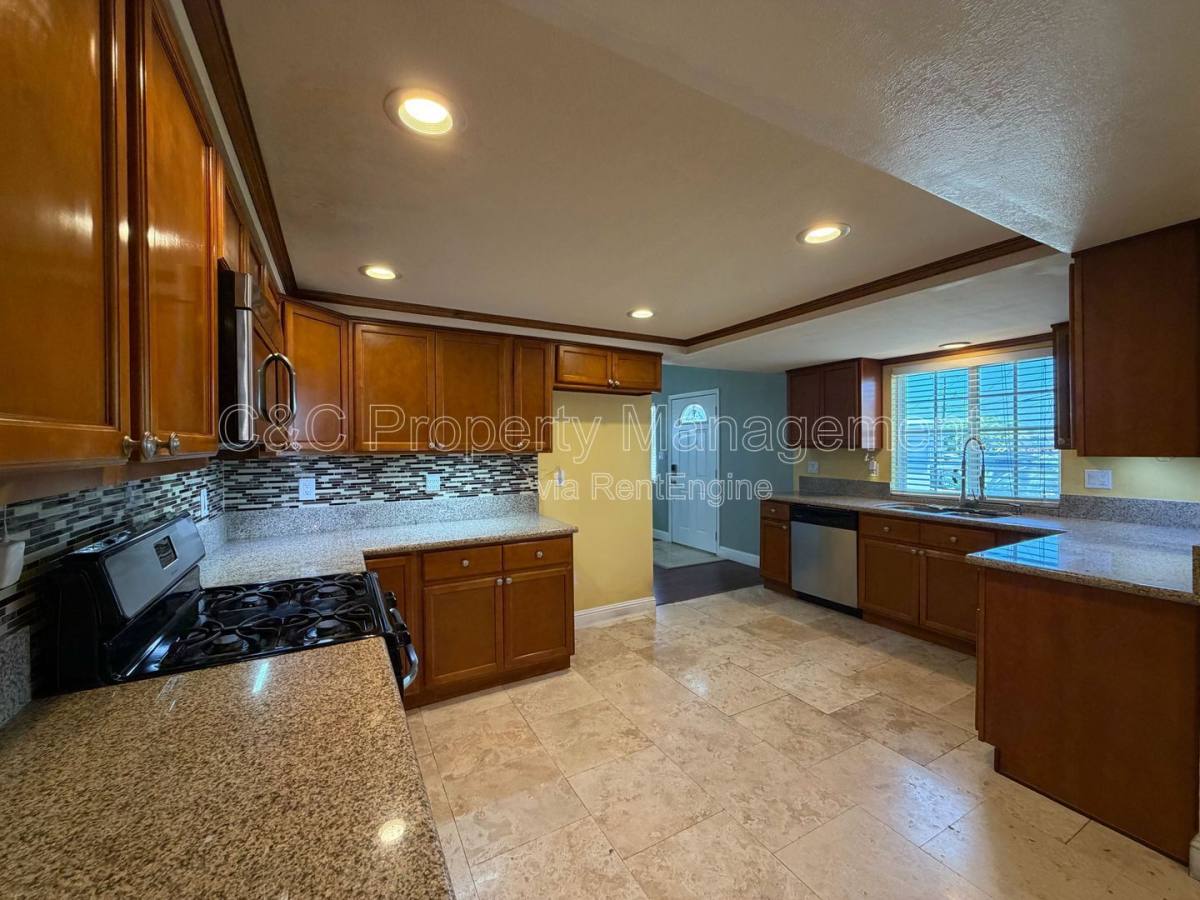 House for rent at 4981 Dassco Court, San Diego, CA 92102
