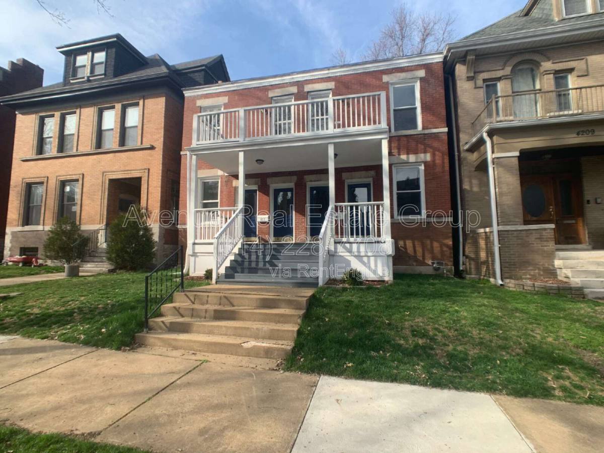 Townhouse for rent at 4211 Cleveland Ave, Saint Louis, MO 63110