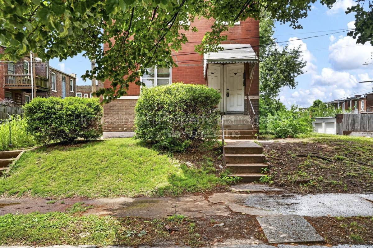 Apartment for rent at 4617 S Compton Ave, Saint Louis, MO 63111