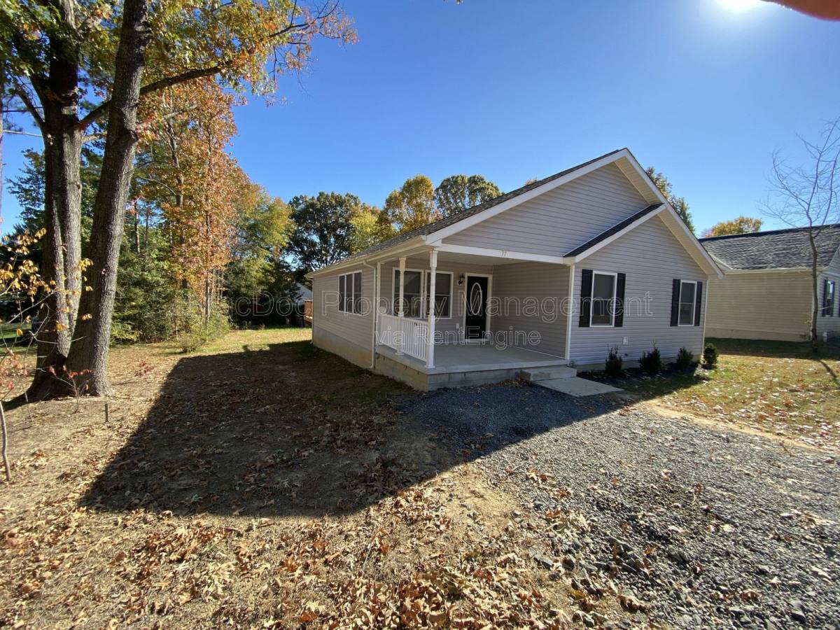 House for rent at 77 Lakeview Dr, Colonial Beach, VA 22443