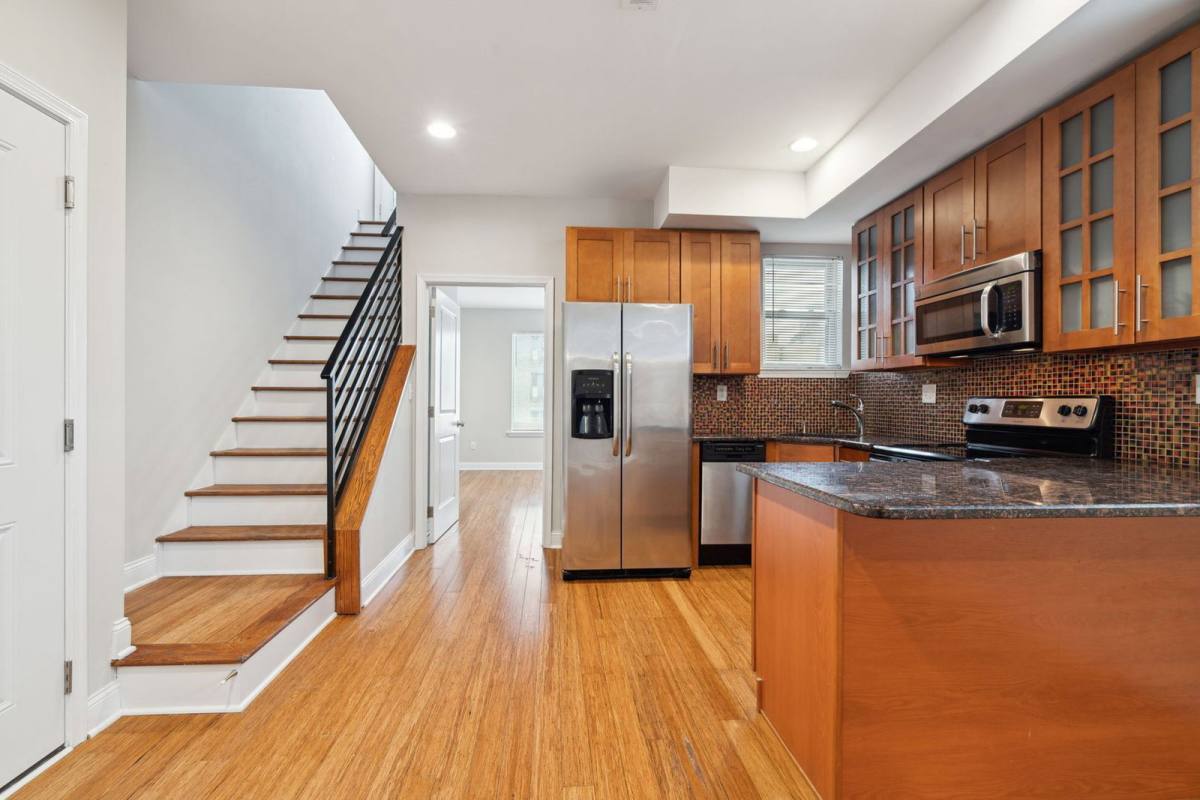 Apartment for rent at 1633 Carpenter St, Philadelphia, PA 19146