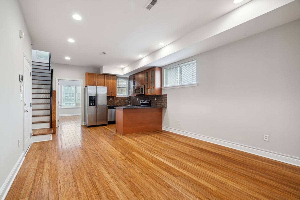 Apartment for rent at 1633 Carpenter St, Philadelphia, PA 19146