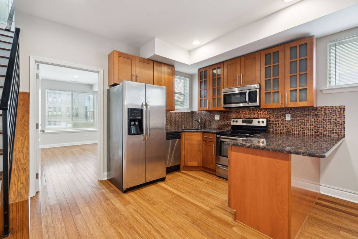 Apartment for rent at 1633 Carpenter St, Philadelphia, PA 19146