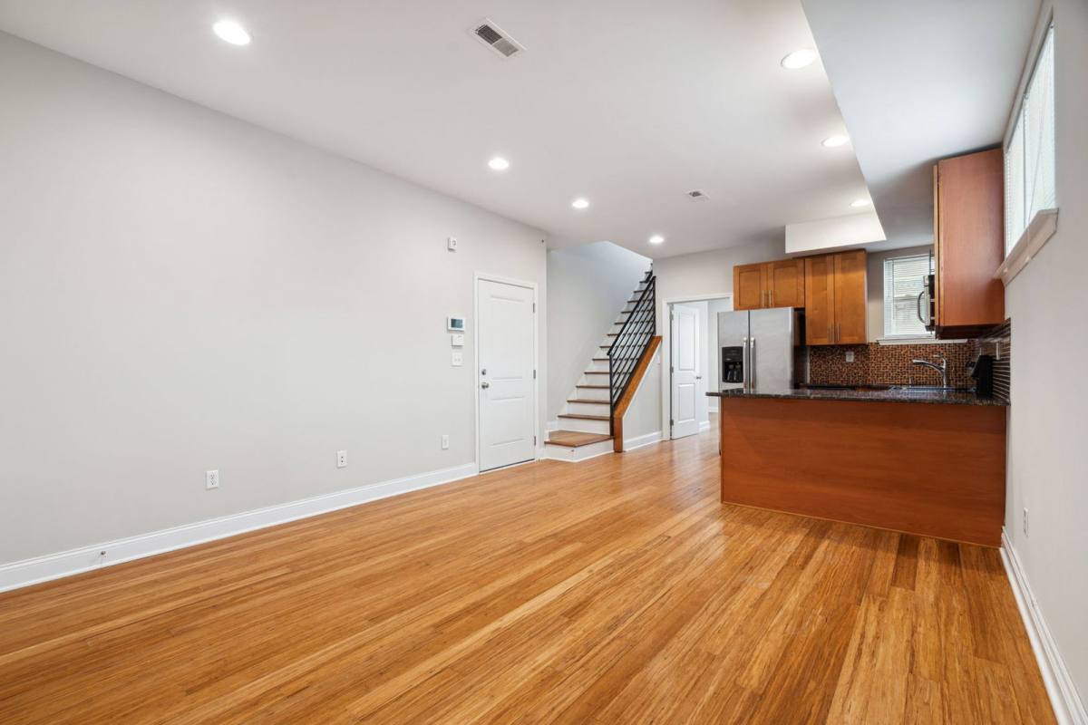 Apartment for rent at 1633 Carpenter St, Philadelphia, PA 19146