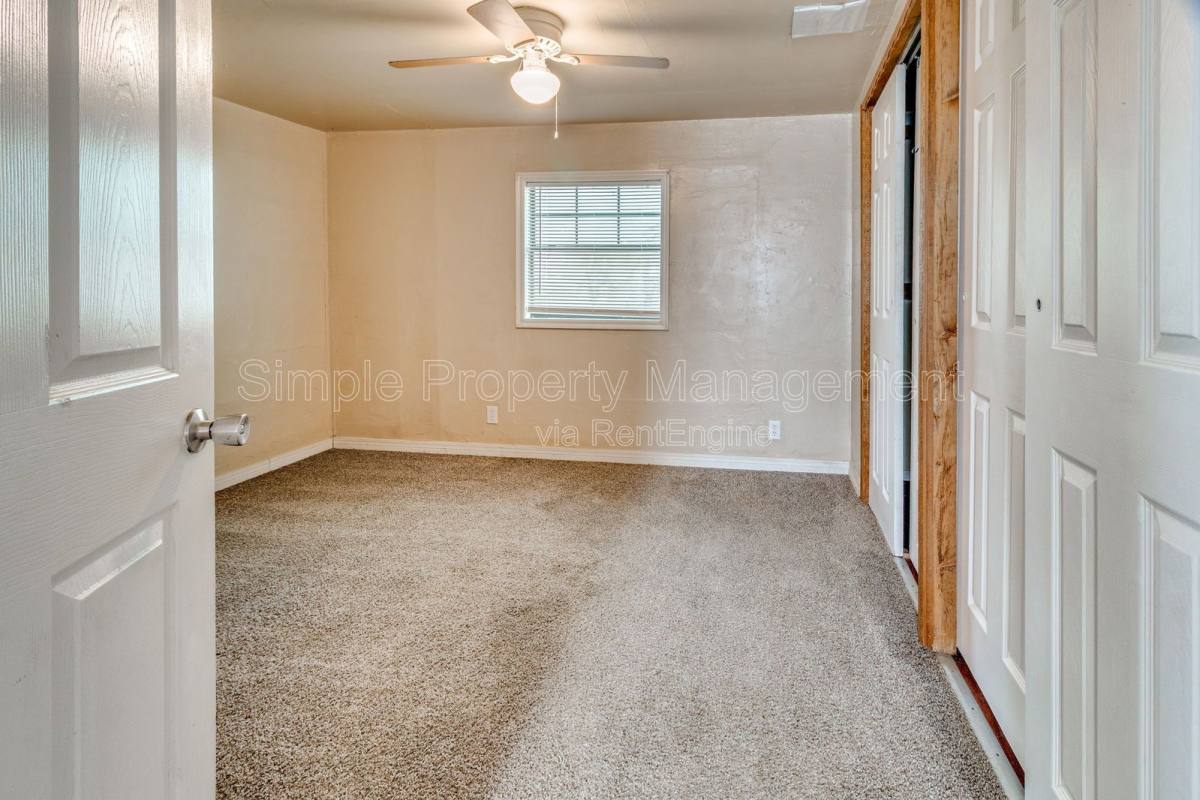 House for rent at 2117 SE 12th St, Oklahoma City, OK 73129
