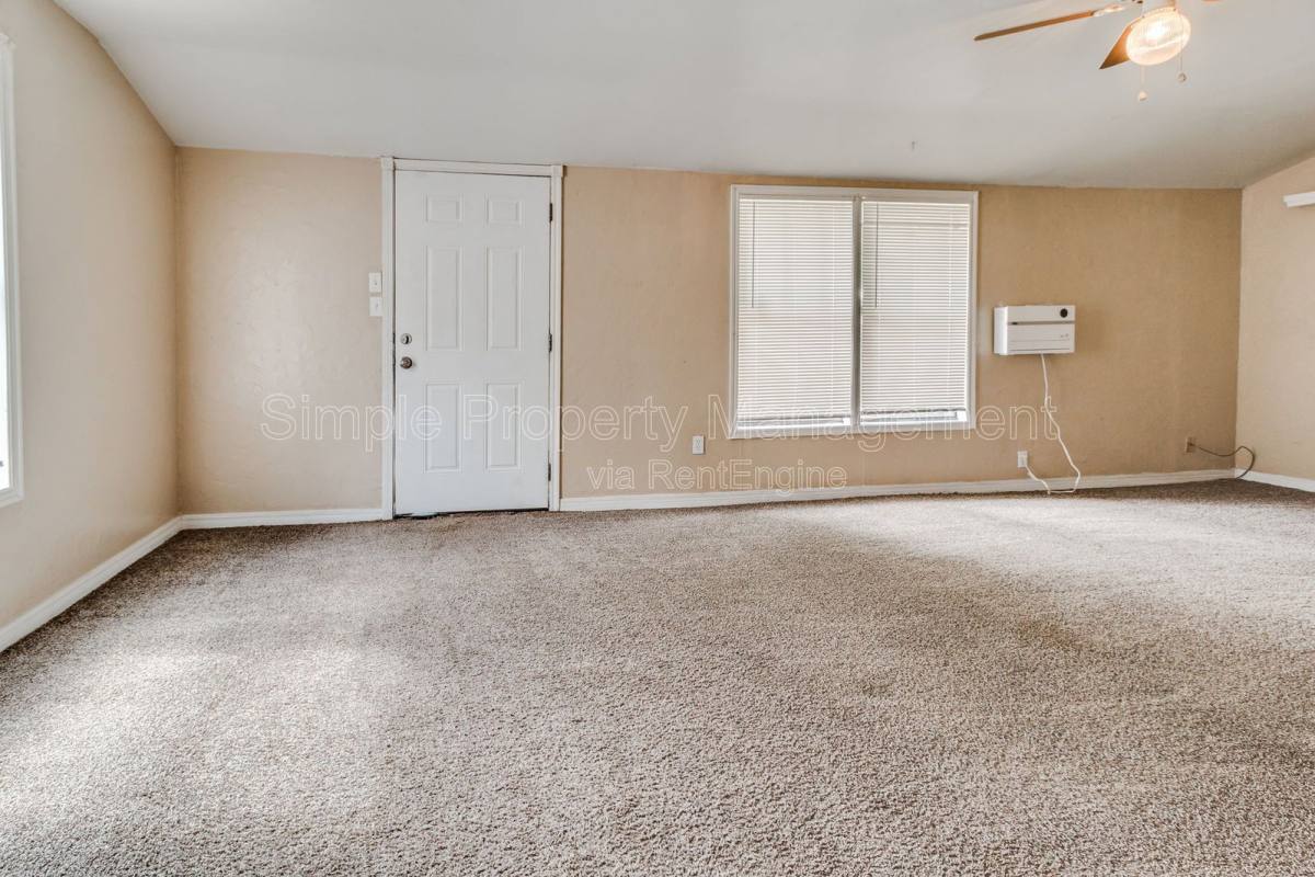 House for rent at 2117 SE 12th St, Oklahoma City, OK 73129