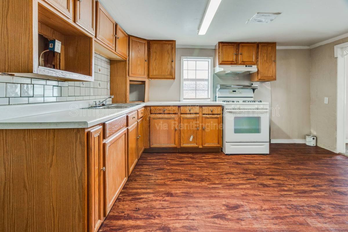 House for rent at 2117 SE 12th St, Oklahoma City, OK 73129