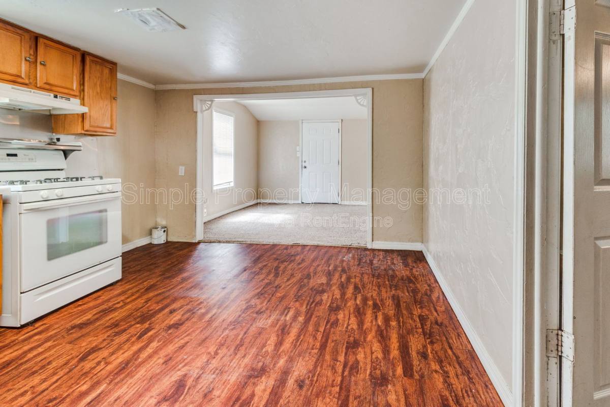 House for rent at 2117 SE 12th St, Oklahoma City, OK 73129