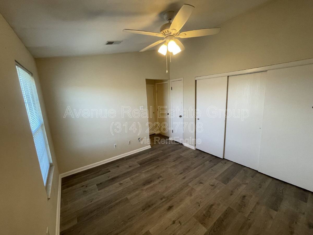Condo for rent at 1231 Creve Coeur Crossing Lane #I, Chesterfield, MO 63017